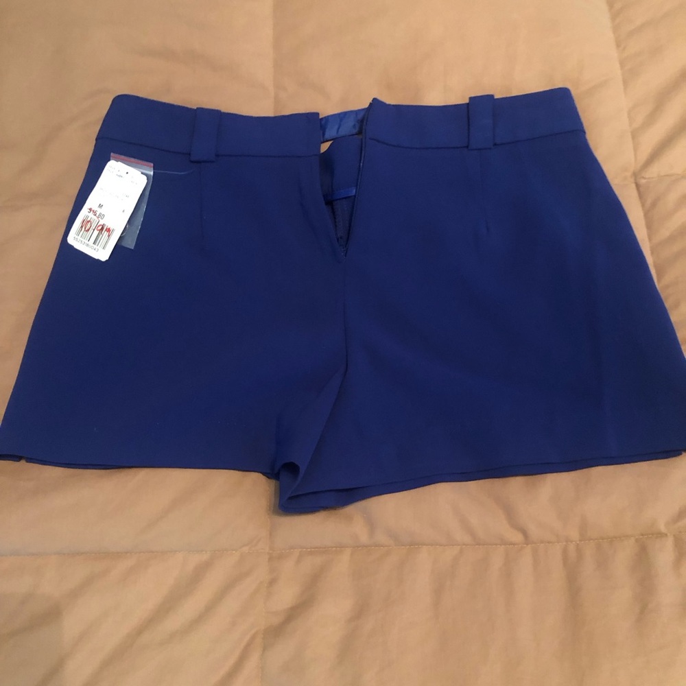 NWT Forever 21 Royal Blue 💙🔵🟦 dress shorts. Size medium.